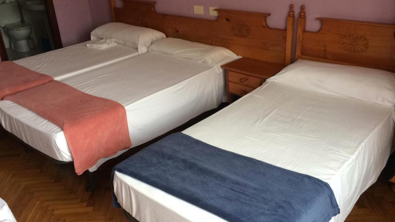 Albergue Hostal Telmo Туй Екстер'єр фото
