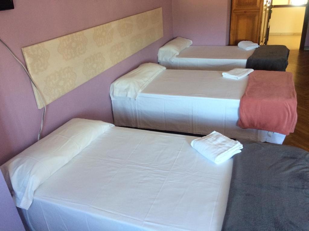 Albergue Hostal Telmo Туй Екстер'єр фото