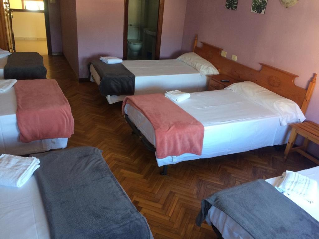 Albergue Hostal Telmo Туй Екстер'єр фото