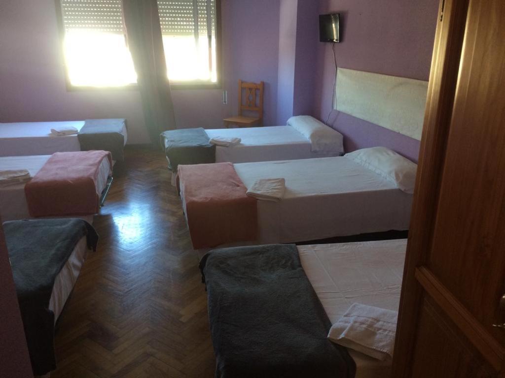 Albergue Hostal Telmo Туй Екстер'єр фото